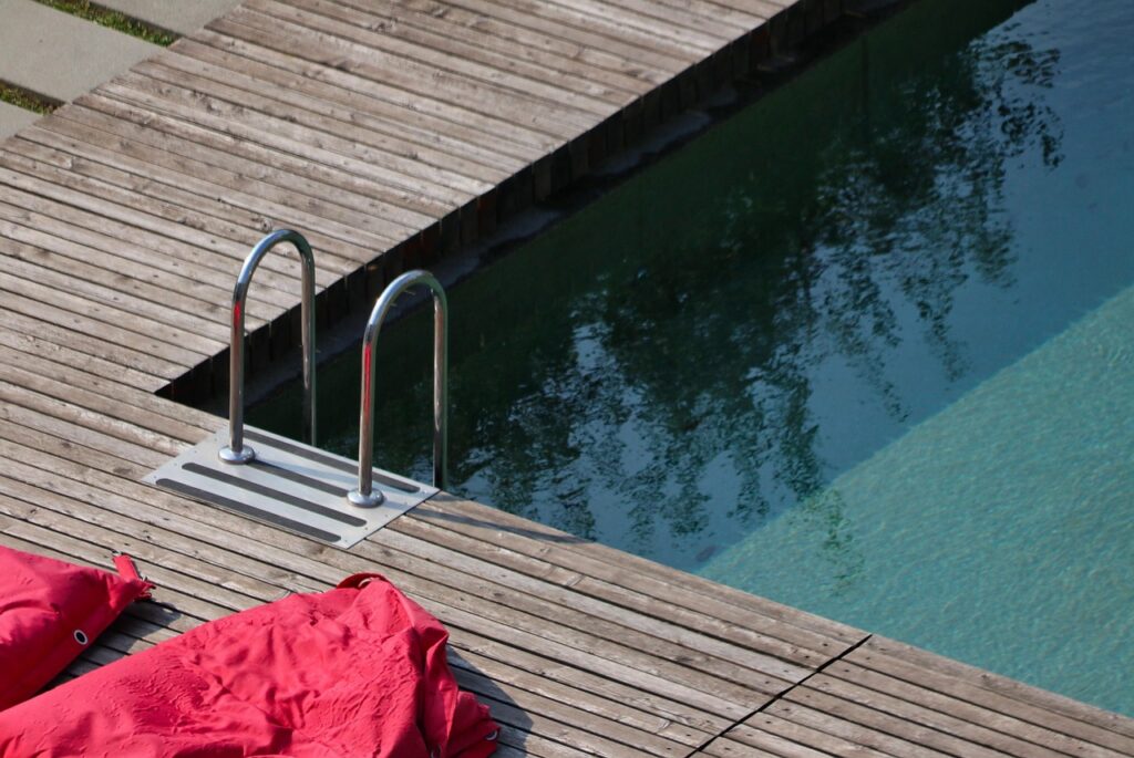 piscine polyester