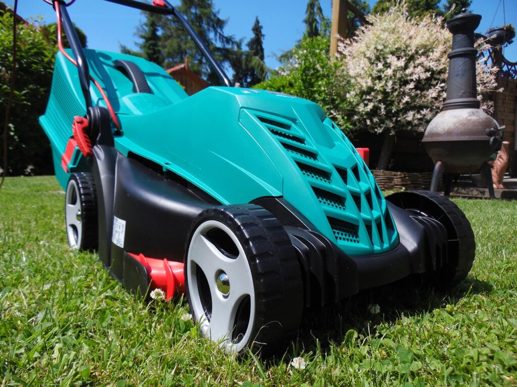 Pourquoi choisir une tondeuse à batterie pour entretenir son jardin ?